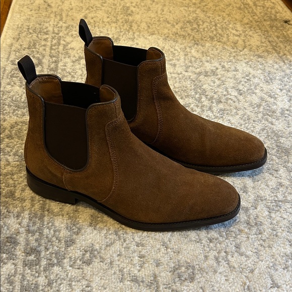 Johnston & Murphy Other - Johnston & Murphy Brown Suede Chelsea Boots